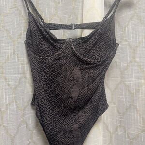 ACACIA Leopard Print Underwire One-Piece Swimwear